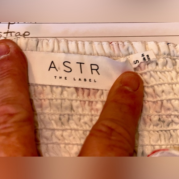 ASTR WOMENS TOP, CROPPED, FLORAL, size small - Picture 6 of 6